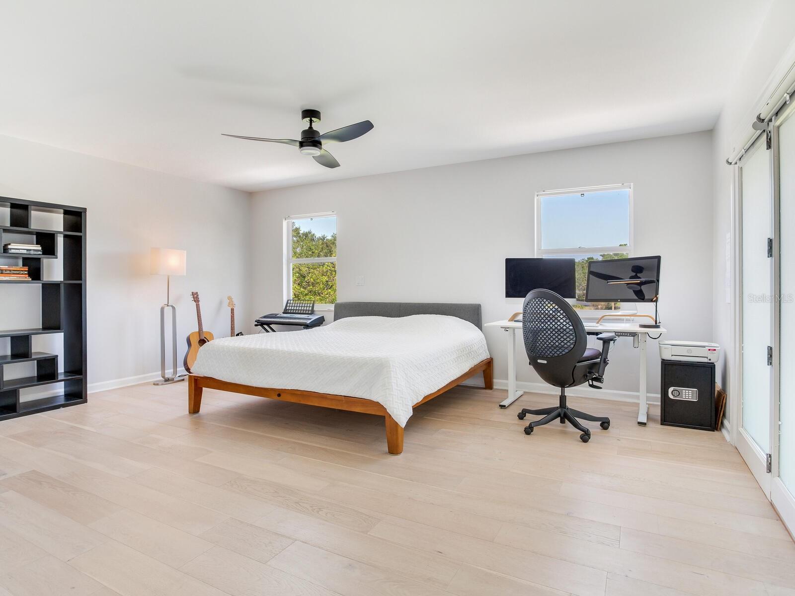 Image 31 of 47 For 4702 Heron Lane