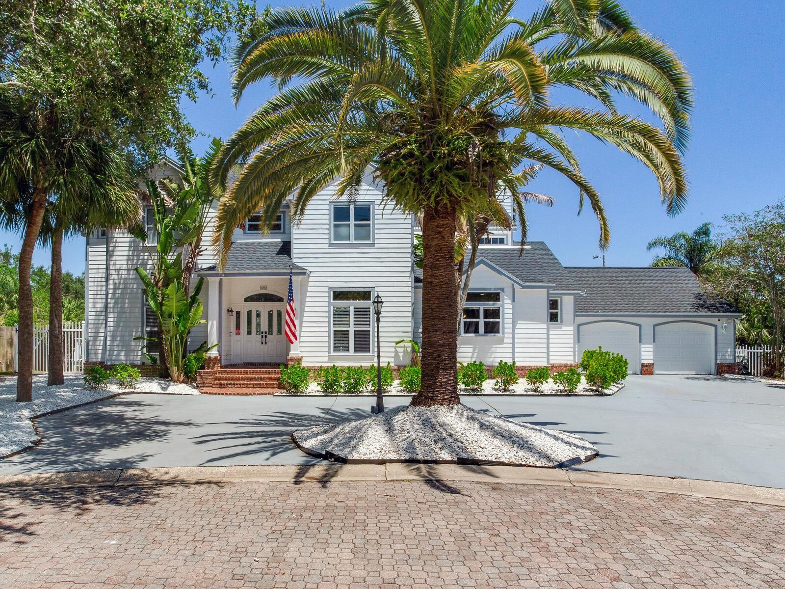 Image 4 of 47 For 4702 Heron Lane