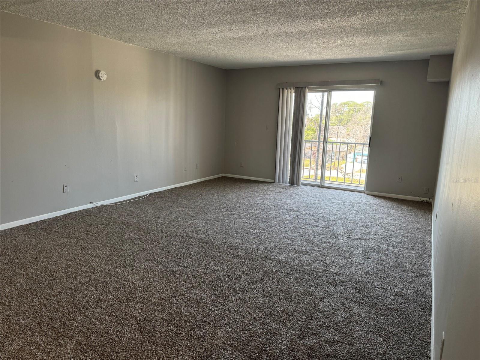 Image 5 of 16 For 5541 Bay Boulevard 402