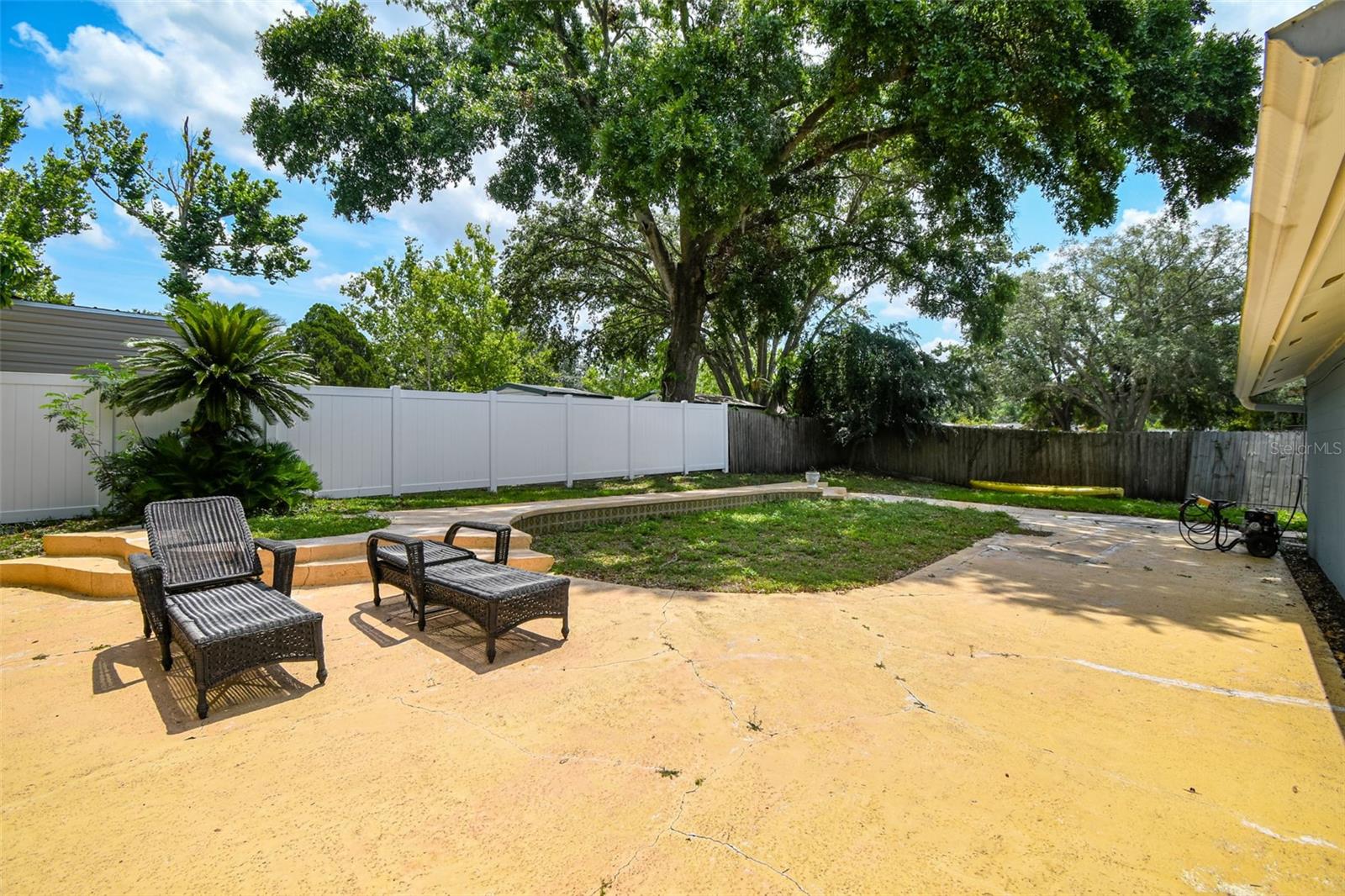 Image 15 of 44 For 509 Stone Drive