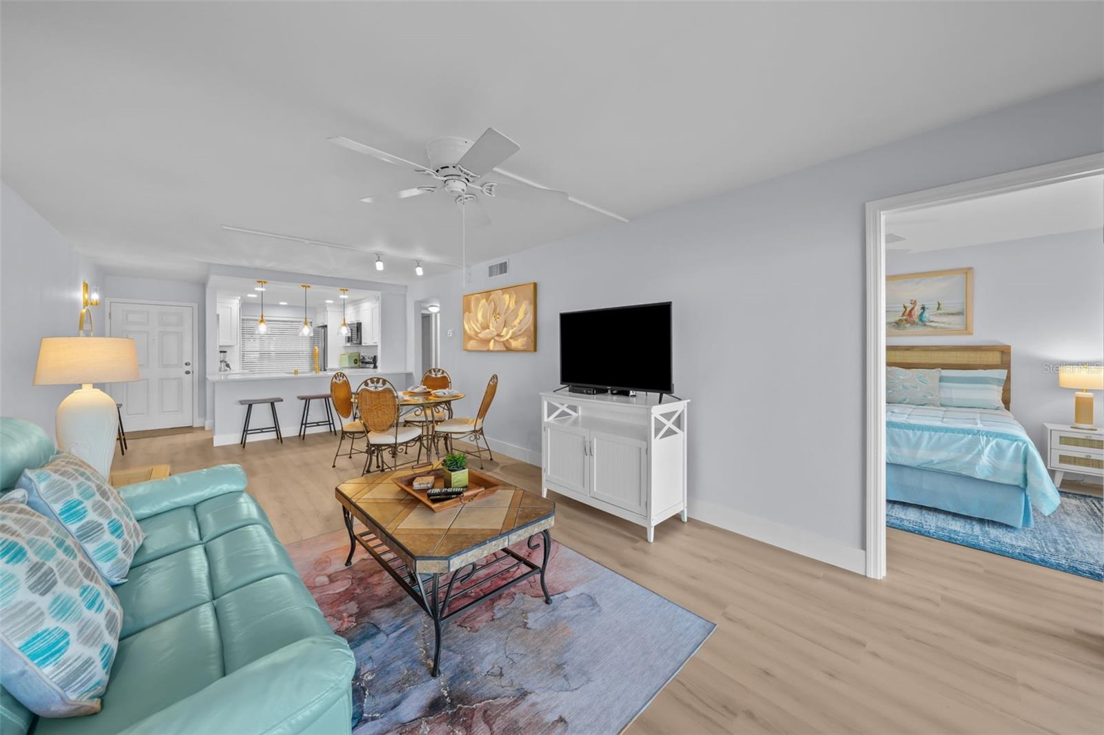 Image 16 of 62 For 6051 Sun Boulevard 111