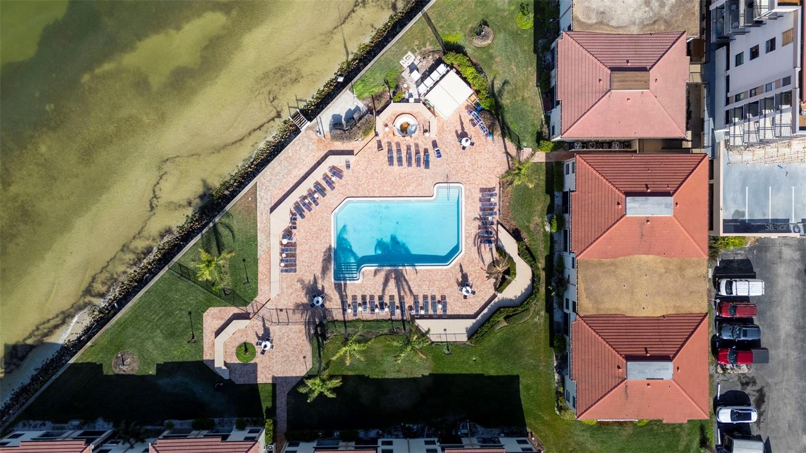 Image 32 of 62 For 6051 Sun Boulevard 111