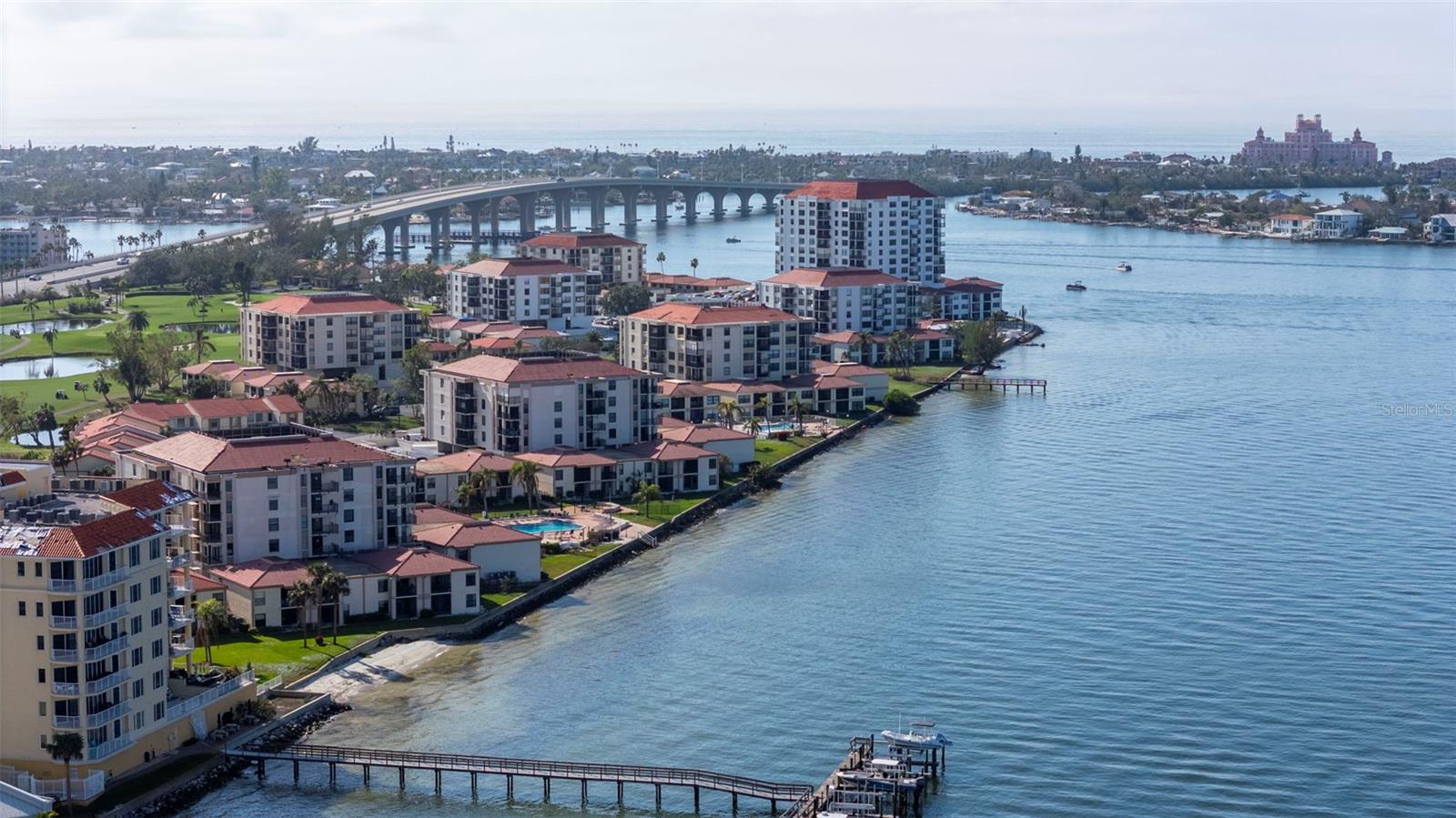 Image 4 of 62 For 6051 Sun Boulevard 111