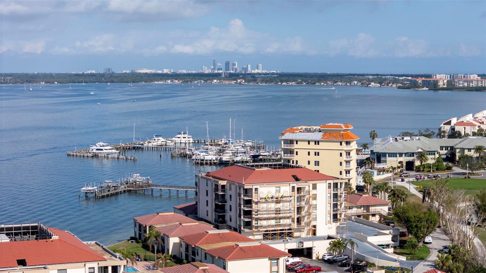 Image 42 of 62 For 6051 Sun Boulevard 111