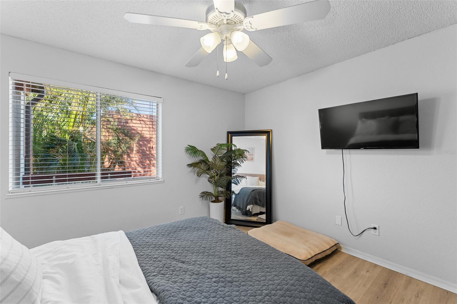 Image 12 of 24 For 10265 Gandy Boulevard N 808