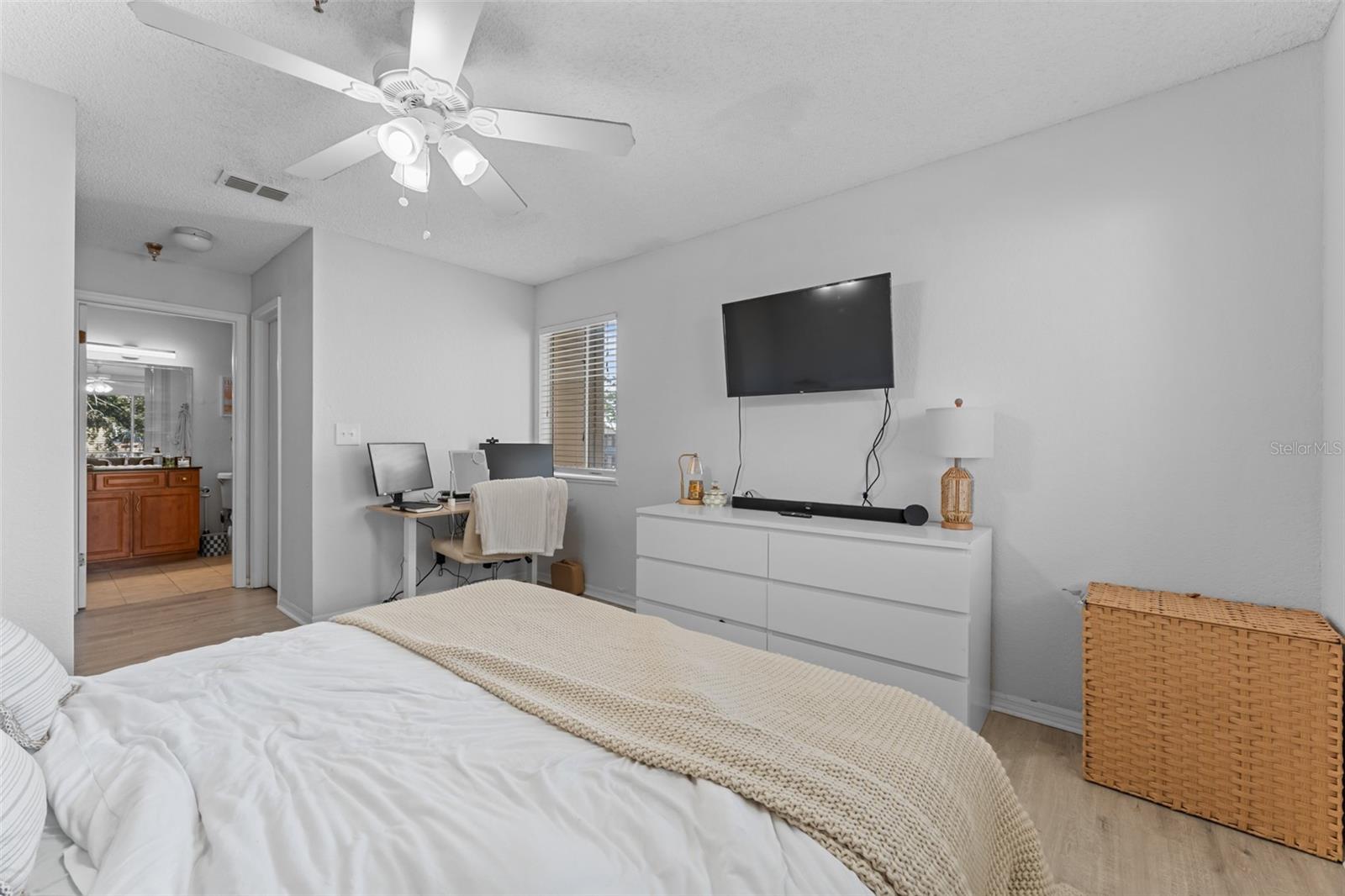 Image 17 of 24 For 10265 Gandy Boulevard N 808