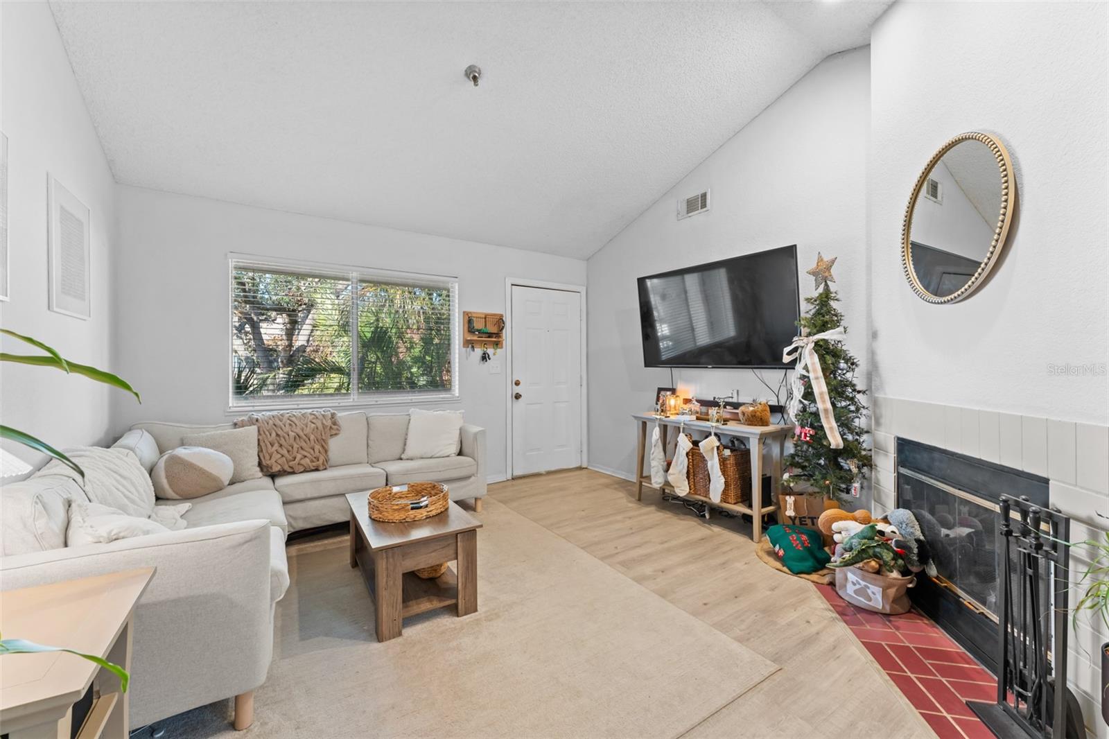Image 5 of 24 For 10265 Gandy Boulevard N 808