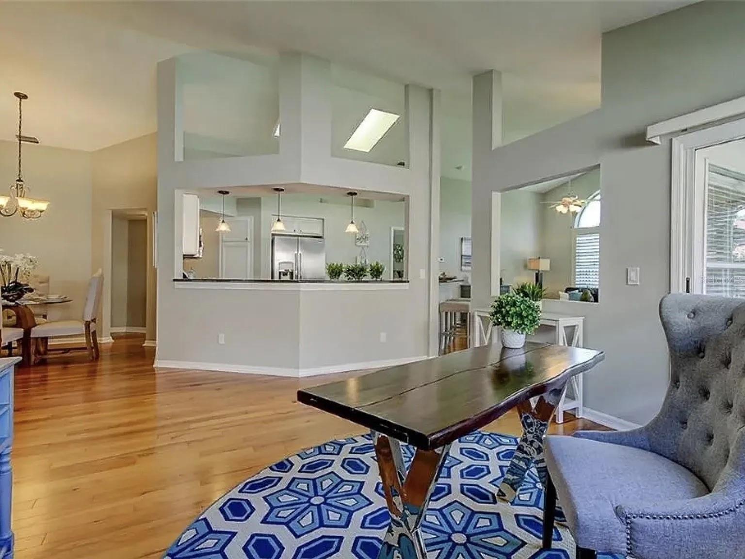 Image 11 of 36 For 11842 Derbyshire Drive