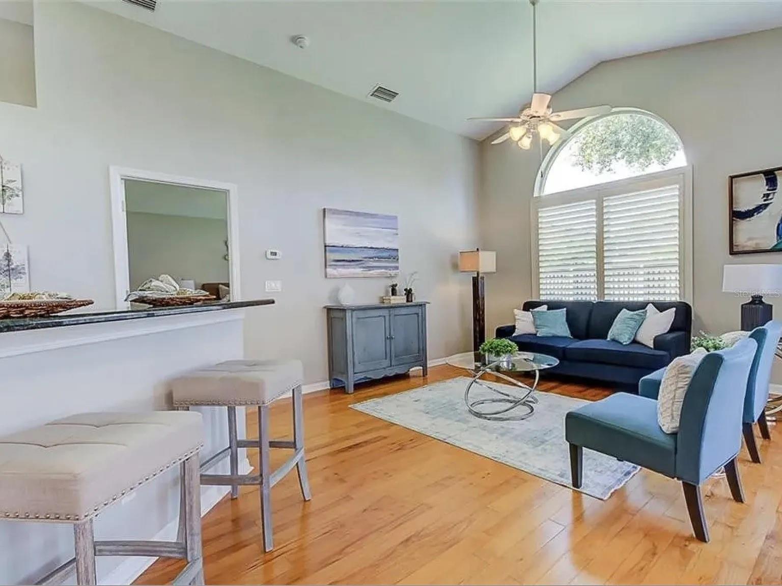 Image 12 of 36 For 11842 Derbyshire Drive