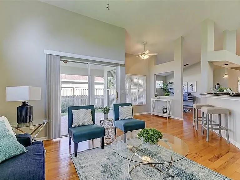 Image 16 of 36 For 11842 Derbyshire Drive