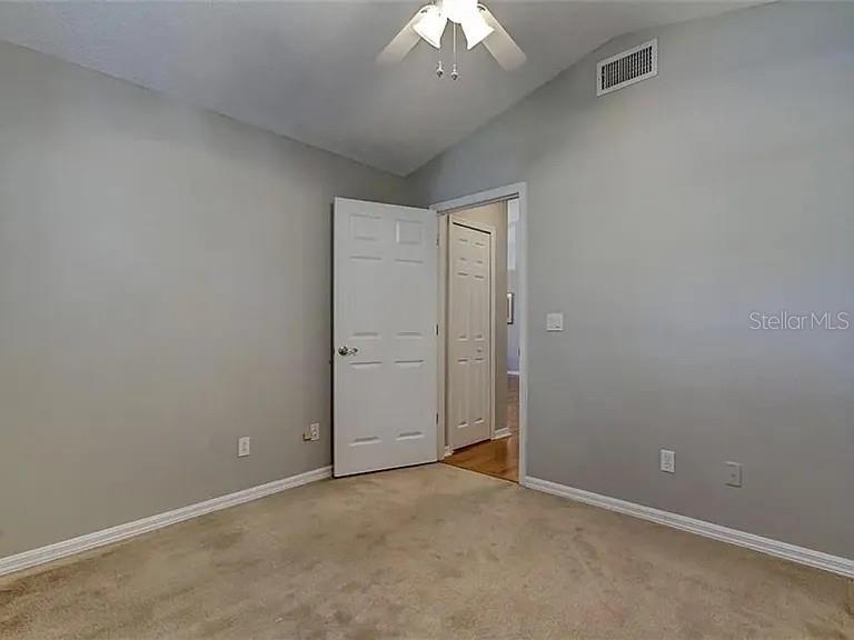 Image 19 of 36 For 11842 Derbyshire Drive
