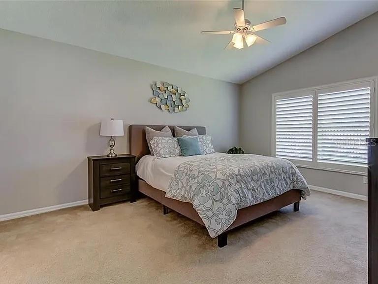 Image 22 of 36 For 11842 Derbyshire Drive