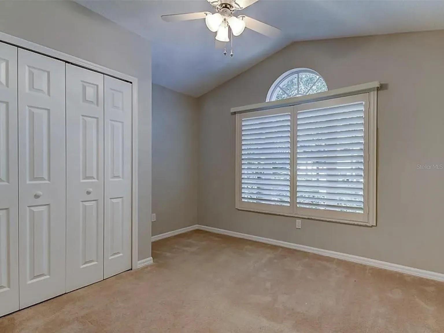 Image 27 of 36 For 11842 Derbyshire Drive
