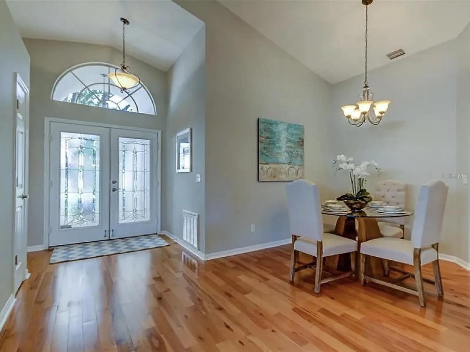 Image 3 of 36 For 11842 Derbyshire Drive