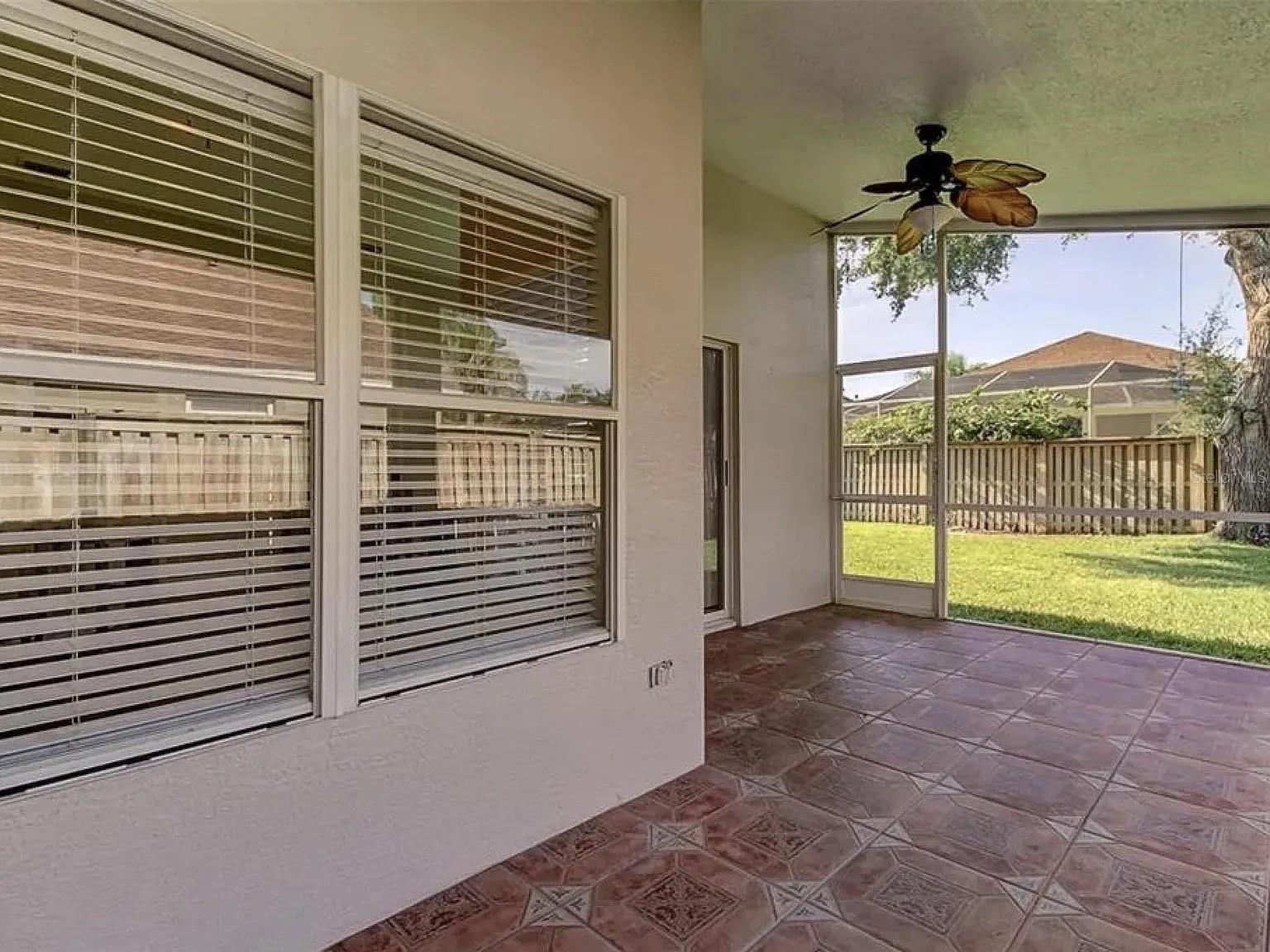 Image 31 of 36 For 11842 Derbyshire Drive