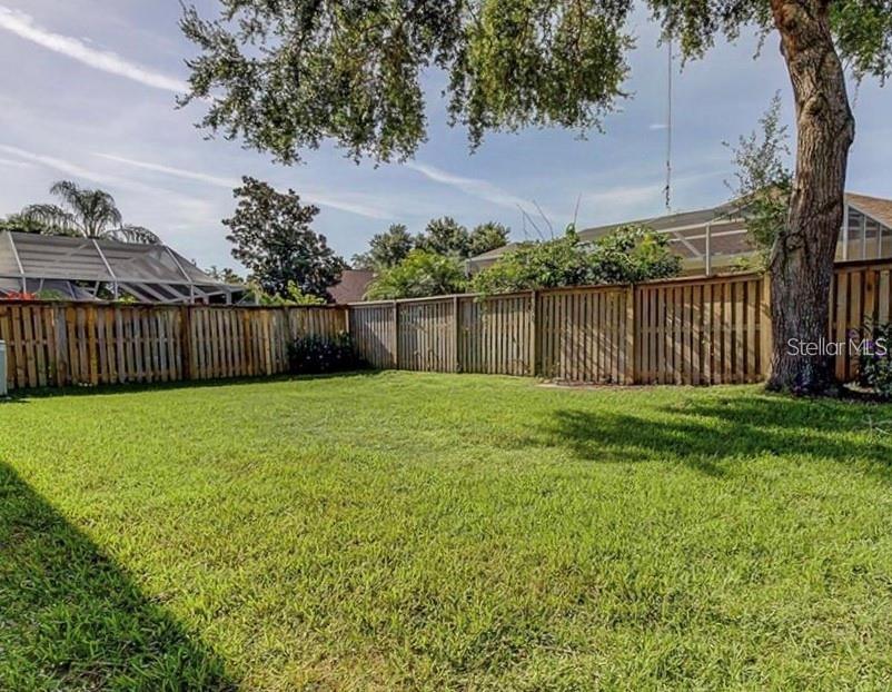Image 32 of 36 For 11842 Derbyshire Drive