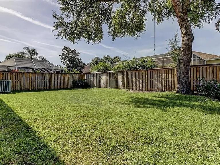 Image 35 of 36 For 11842 Derbyshire Drive
