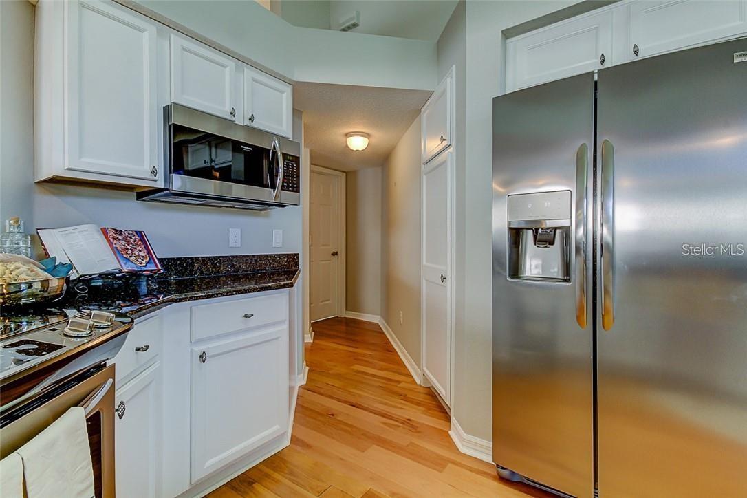 Image 9 of 36 For 11842 Derbyshire Drive