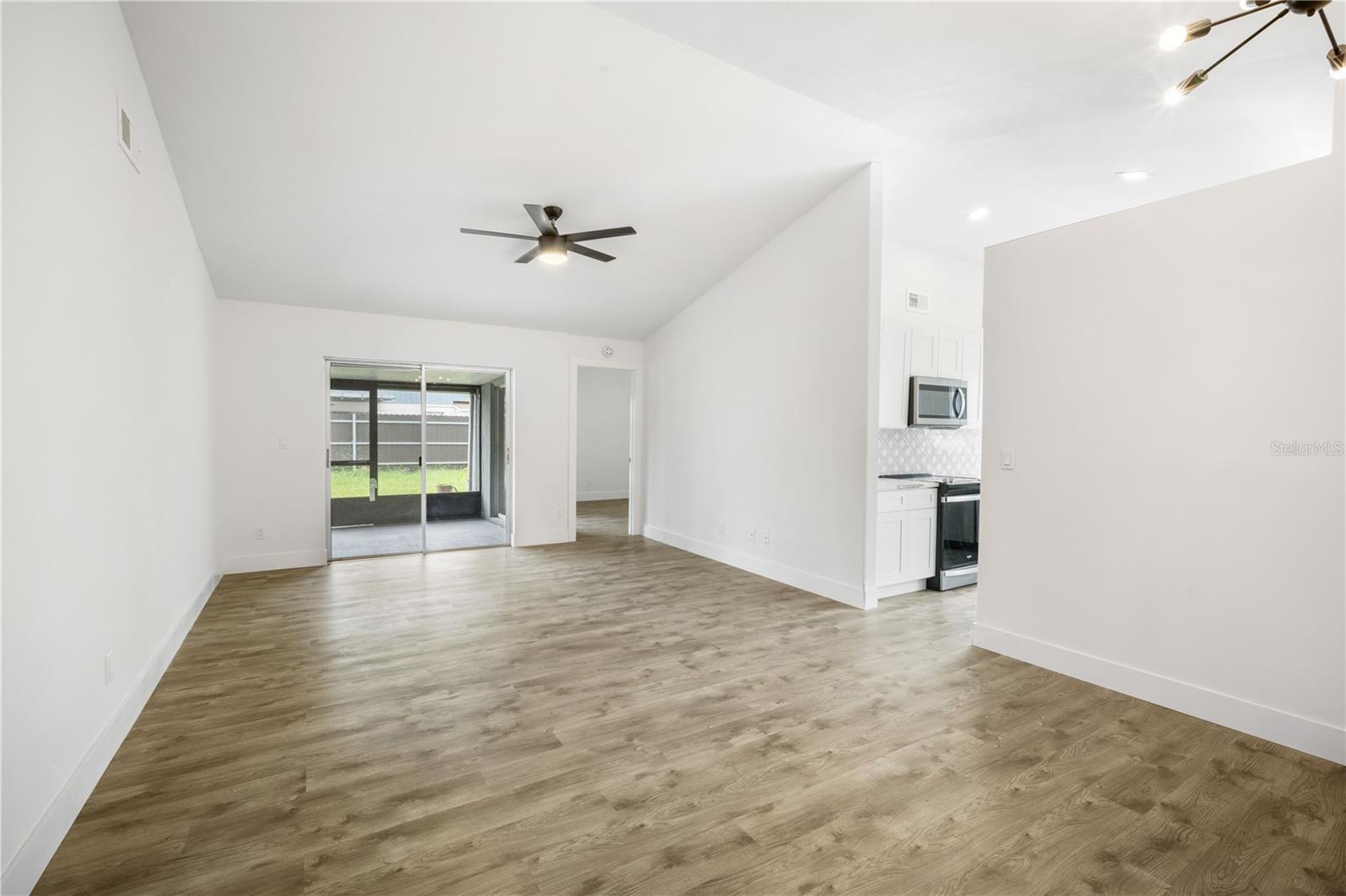Image 4 of 24 For 1814 Tarah Trace Drive