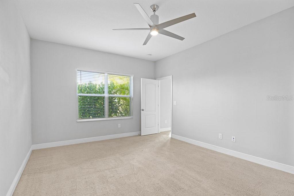 Image 16 of 46 For 5420 Silver Sun Drive