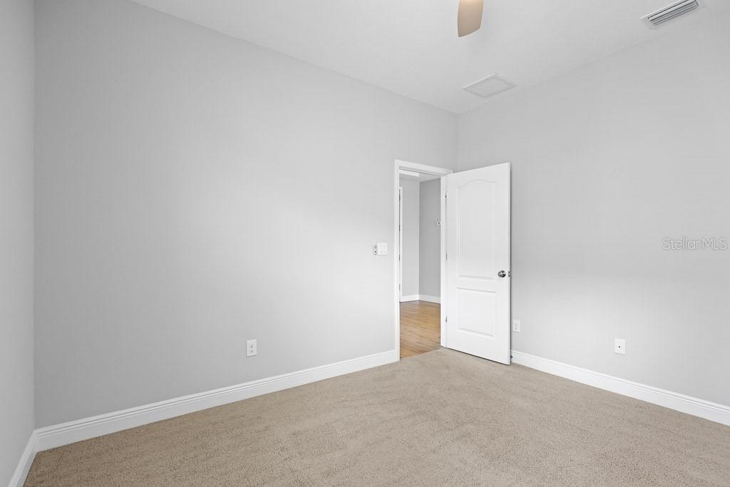 Image 25 of 46 For 5420 Silver Sun Drive