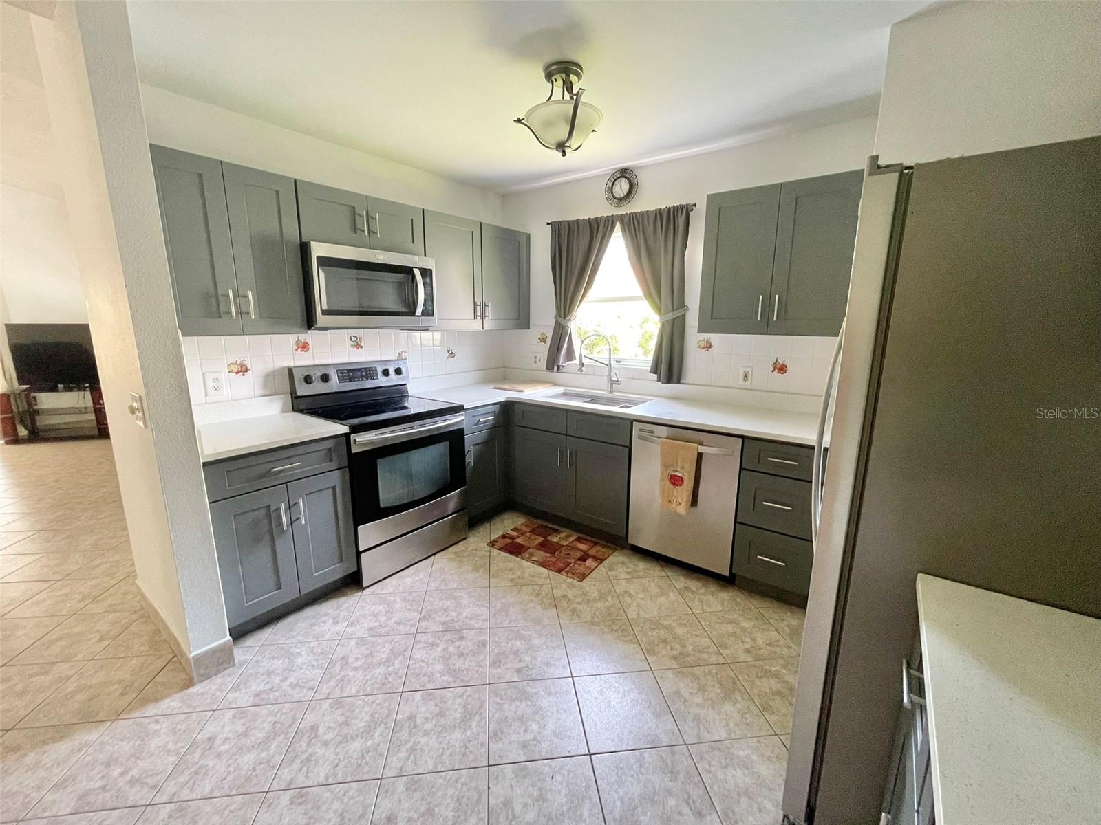 Image 14 of 46 For 4214 Foxboro Drive