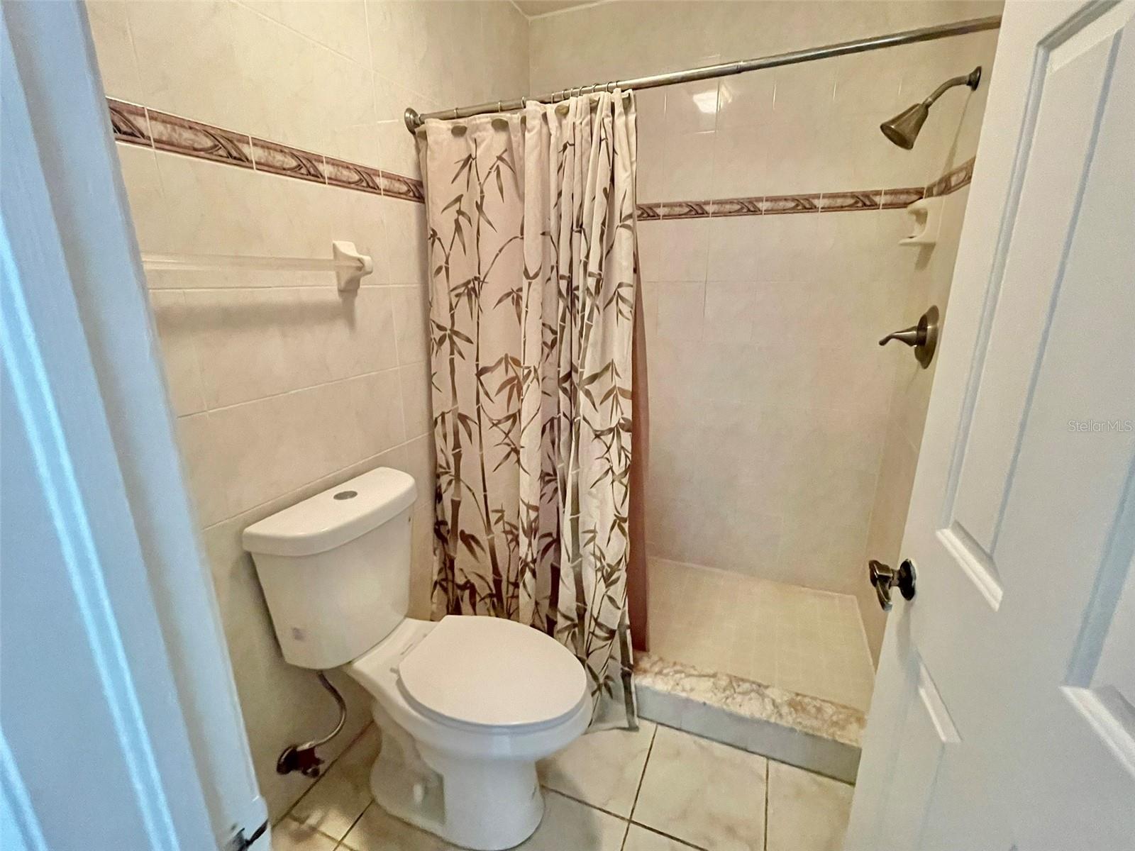 Image 22 of 46 For 4214 Foxboro Drive