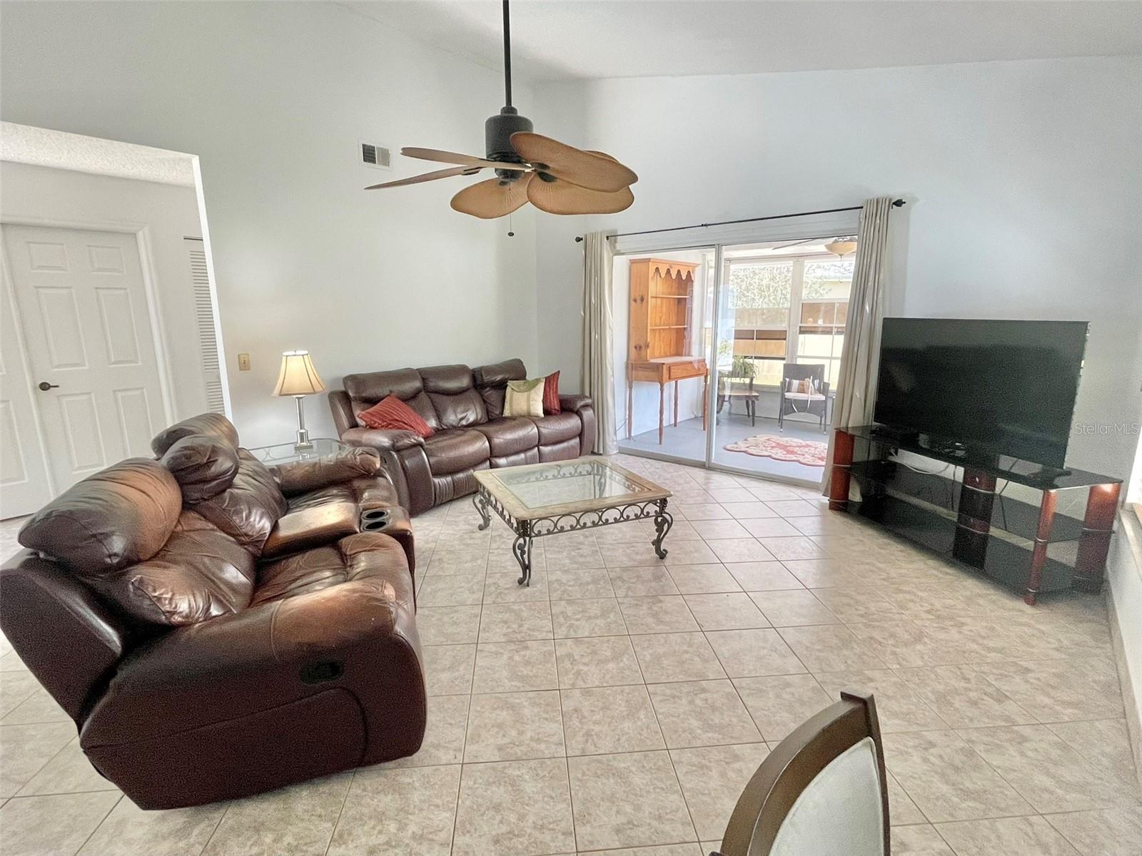Image 7 of 46 For 4214 Foxboro Drive