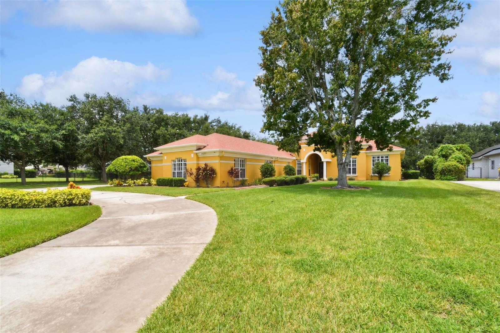 Image 2 of 98 For 5517 Keeler Oak Street
