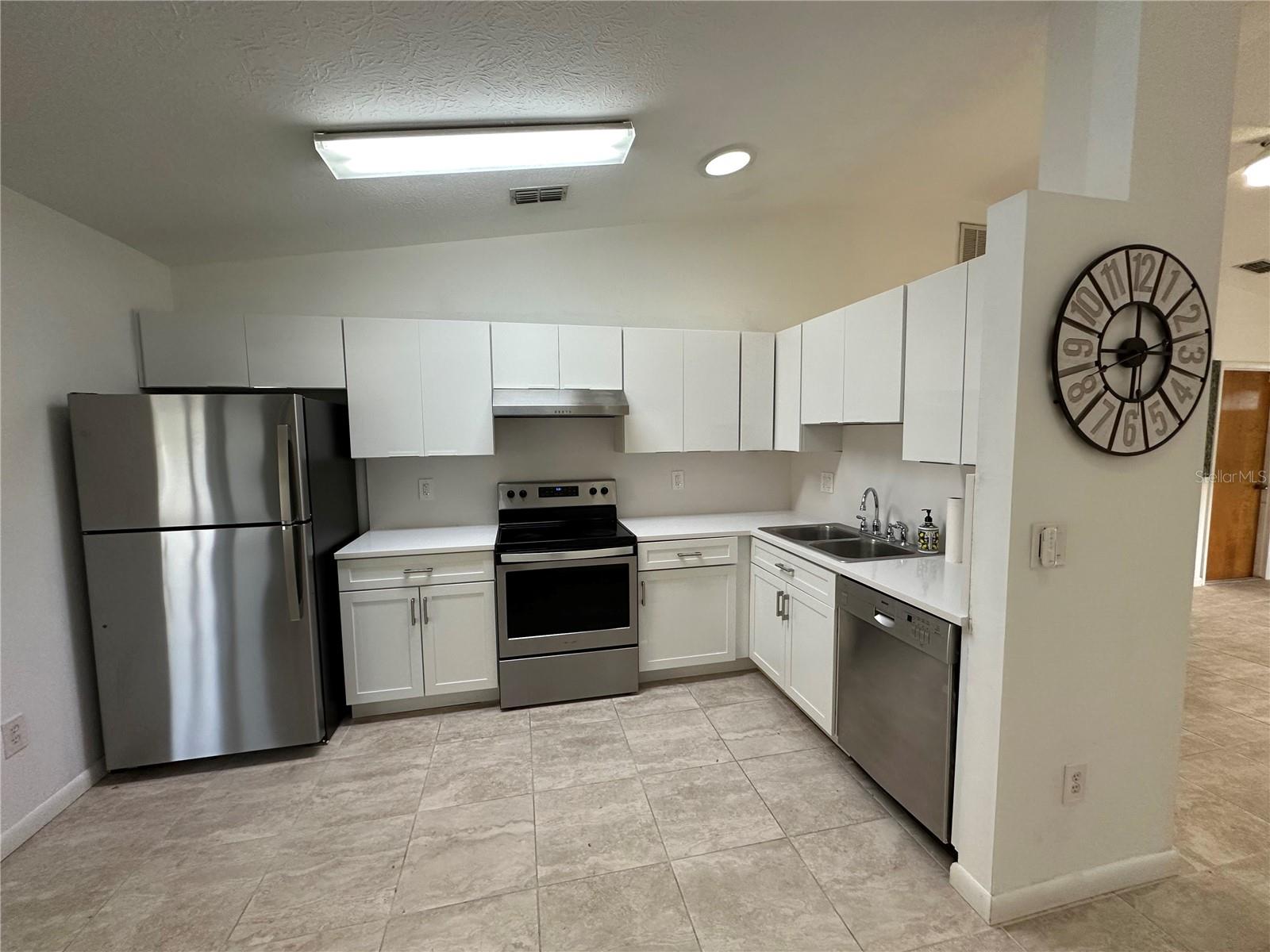 Image 21 of 41 For 6818 Himes Avenue