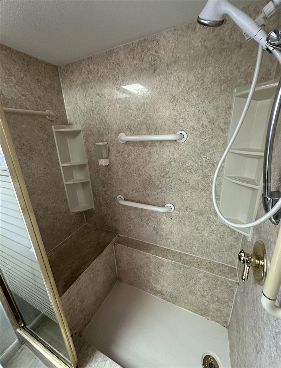Image 34 of 41 For 6818 Himes Avenue