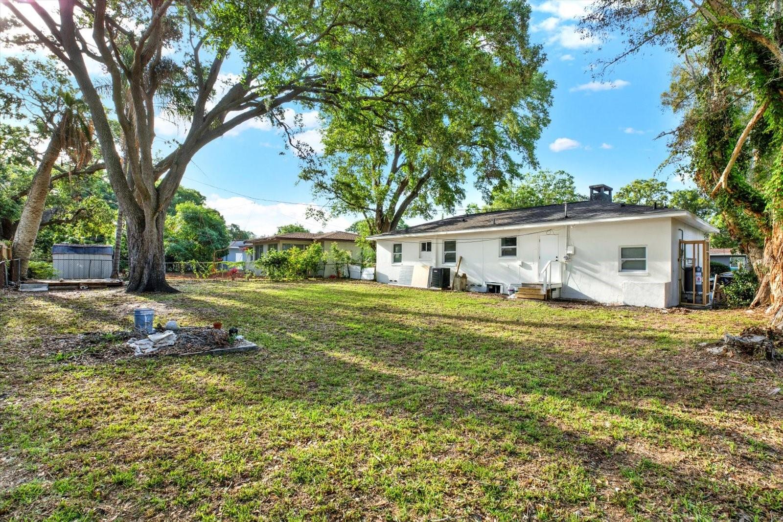 Image 18 of 19 For 1352 Parkwood Street