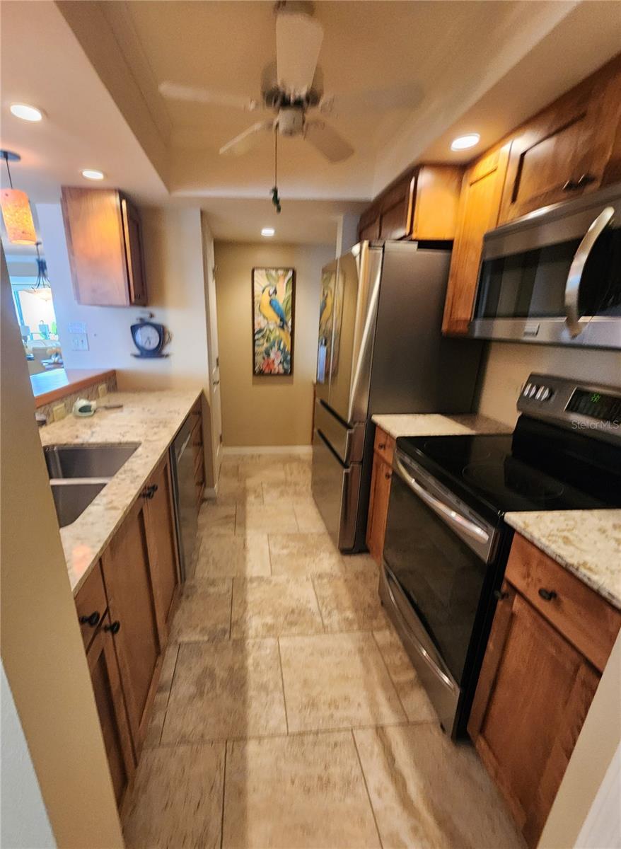 Image 15 of 27 For 450 S Gulfview Blvd  703
