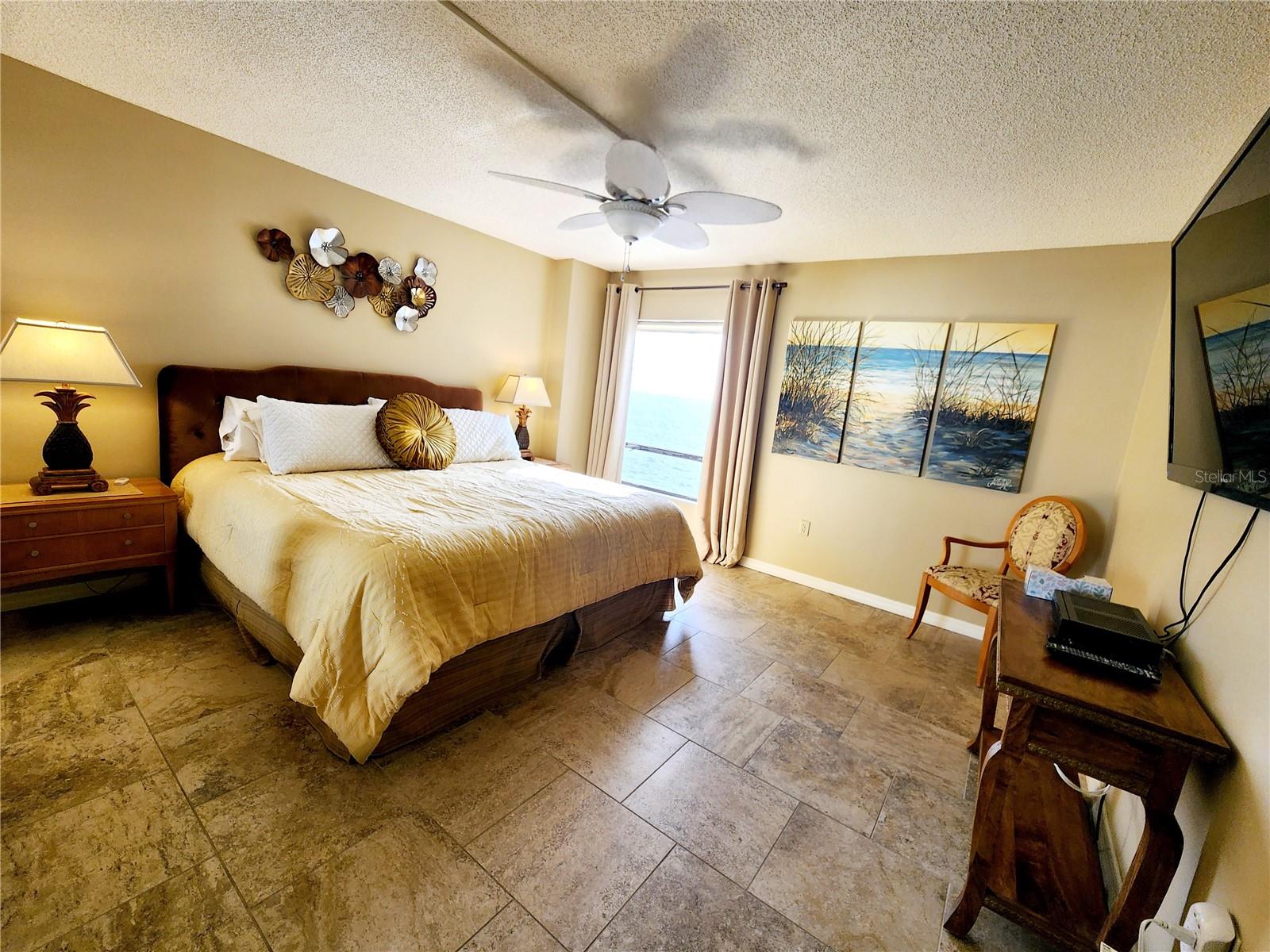 Image 19 of 27 For 450 S Gulfview Blvd  703