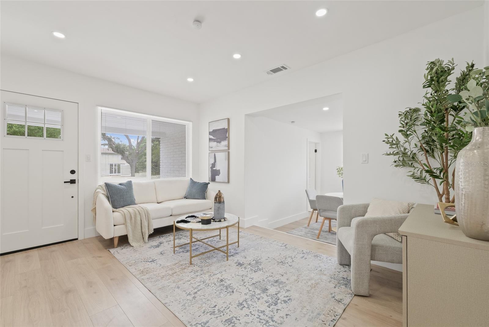 Image 4 of 41 For 3008 Van Buren Drive