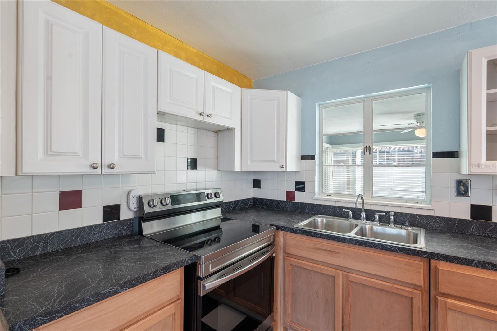 Image 10 of 28 For 600 79th Avenue