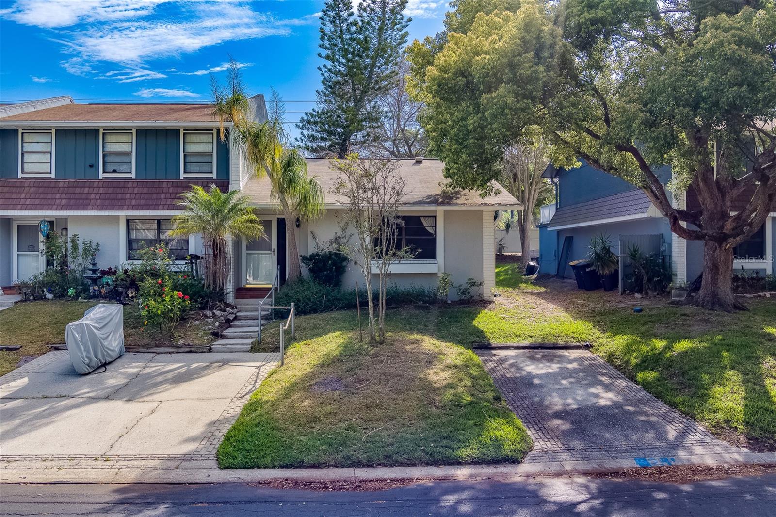 Details for 1249 Abbey Crescent Lane, CLEARWATER, FL 33759