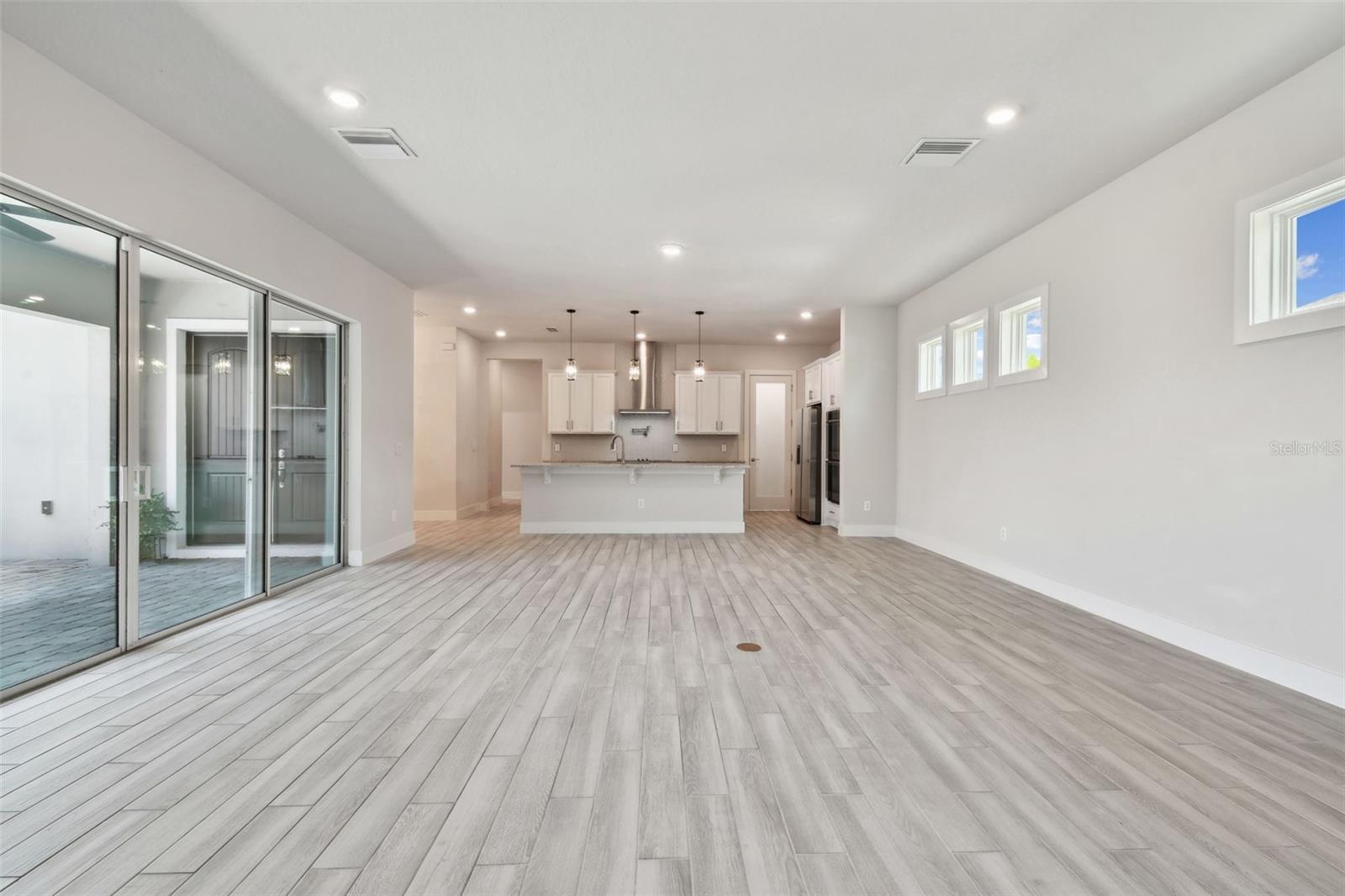 Image 16 of 68 For 8421 Ivy Stark Boulevard
