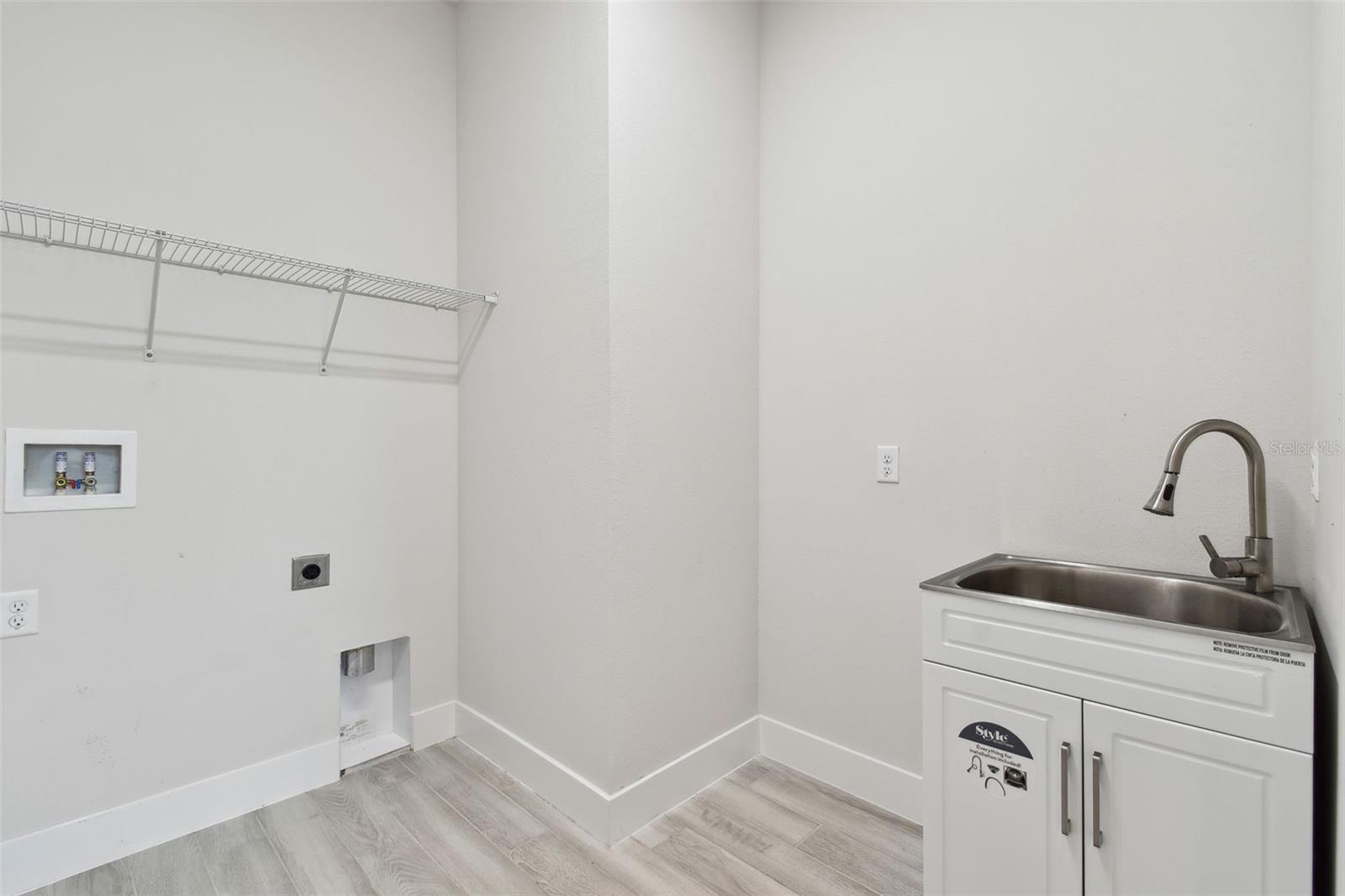 Image 30 of 68 For 8421 Ivy Stark Boulevard
