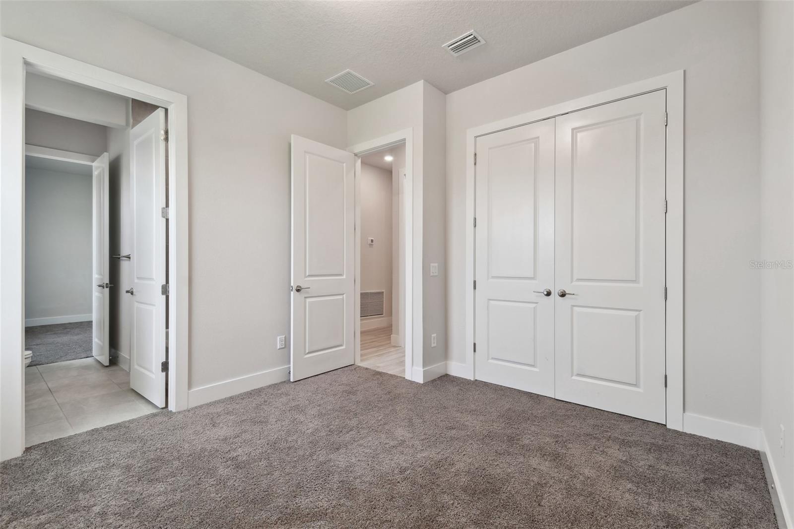 Image 31 of 68 For 8421 Ivy Stark Boulevard