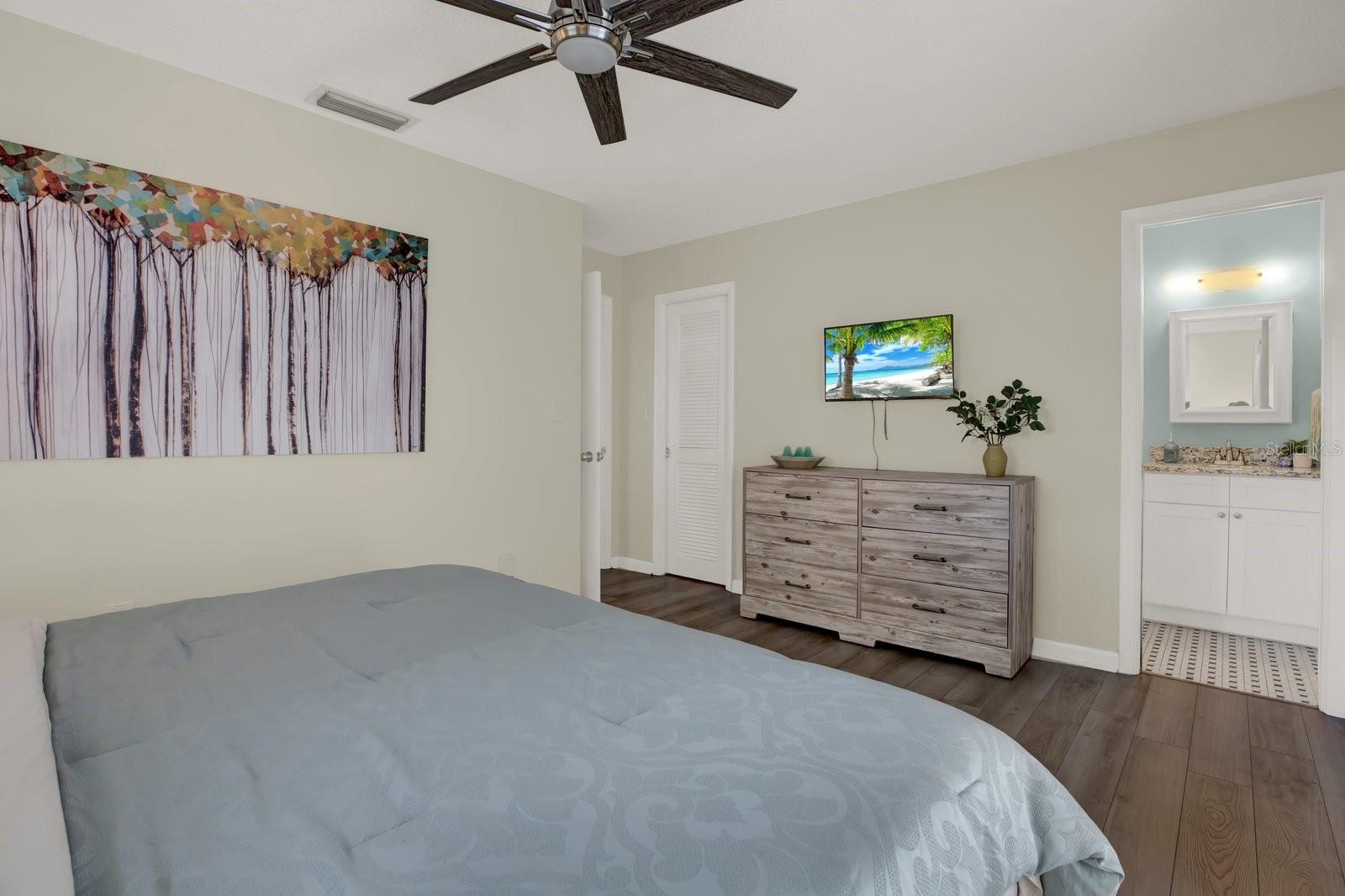 Image 24 of 42 For 8253 137th Lane
