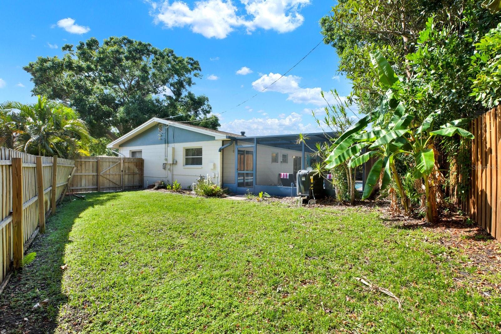 Image 31 of 42 For 8253 137th Lane