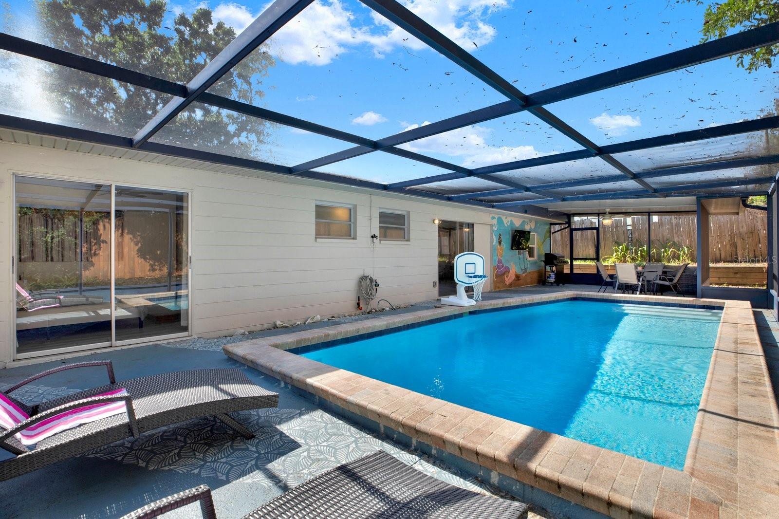 Image 5 of 42 For 8253 137th Lane