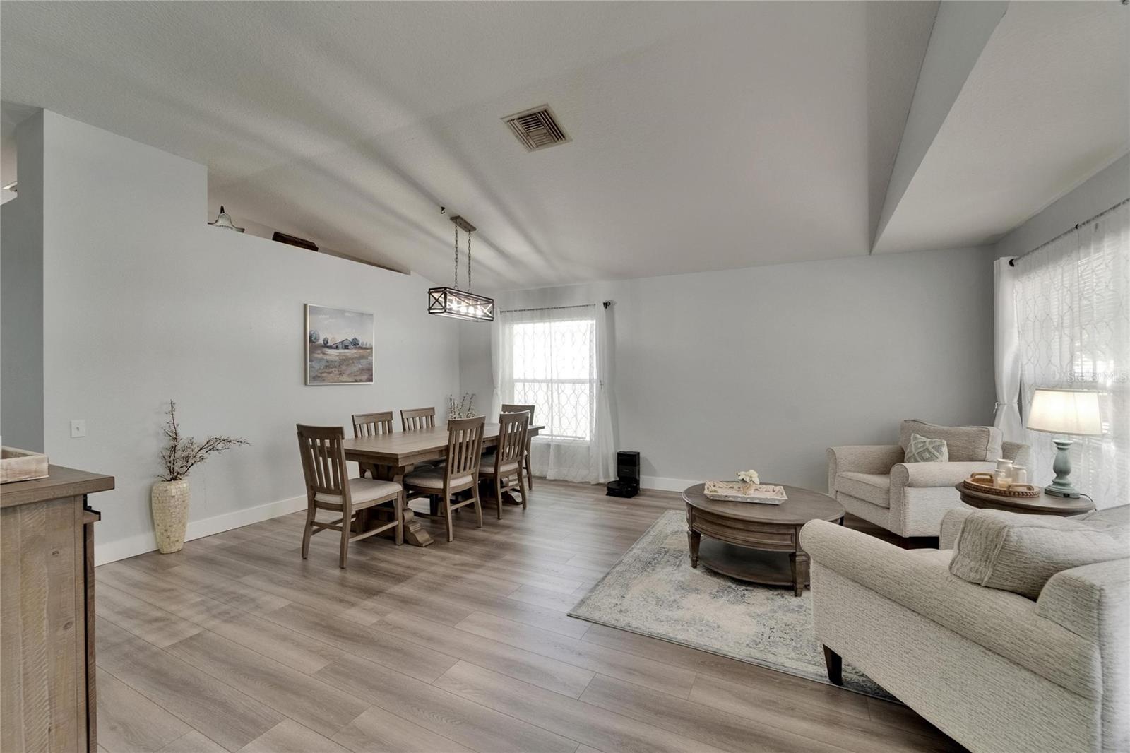 Image 11 of 59 For 10449 Hunters Haven Boulevard