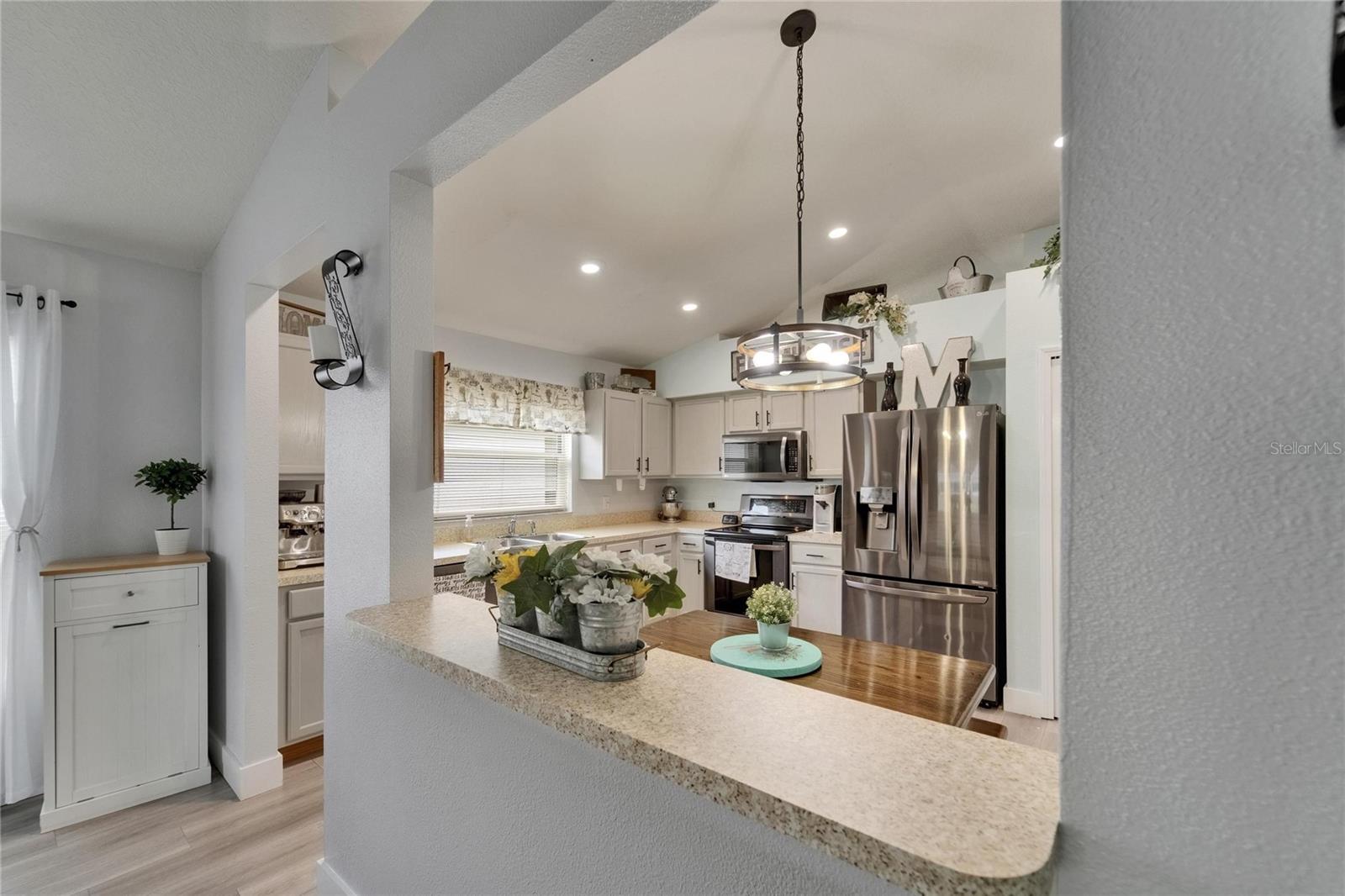 Image 16 of 59 For 10449 Hunters Haven Boulevard