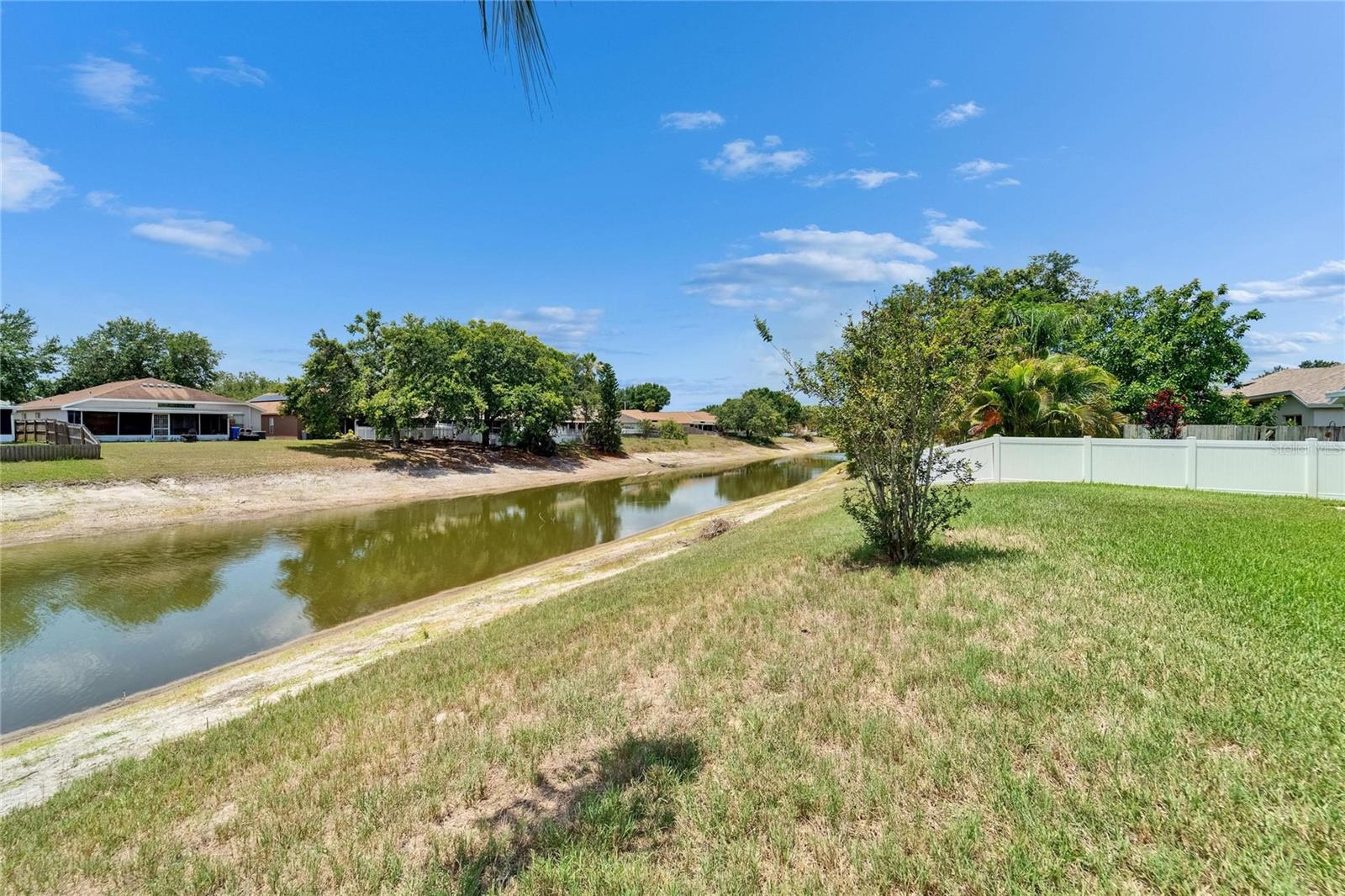 Image 47 of 59 For 10449 Hunters Haven Boulevard