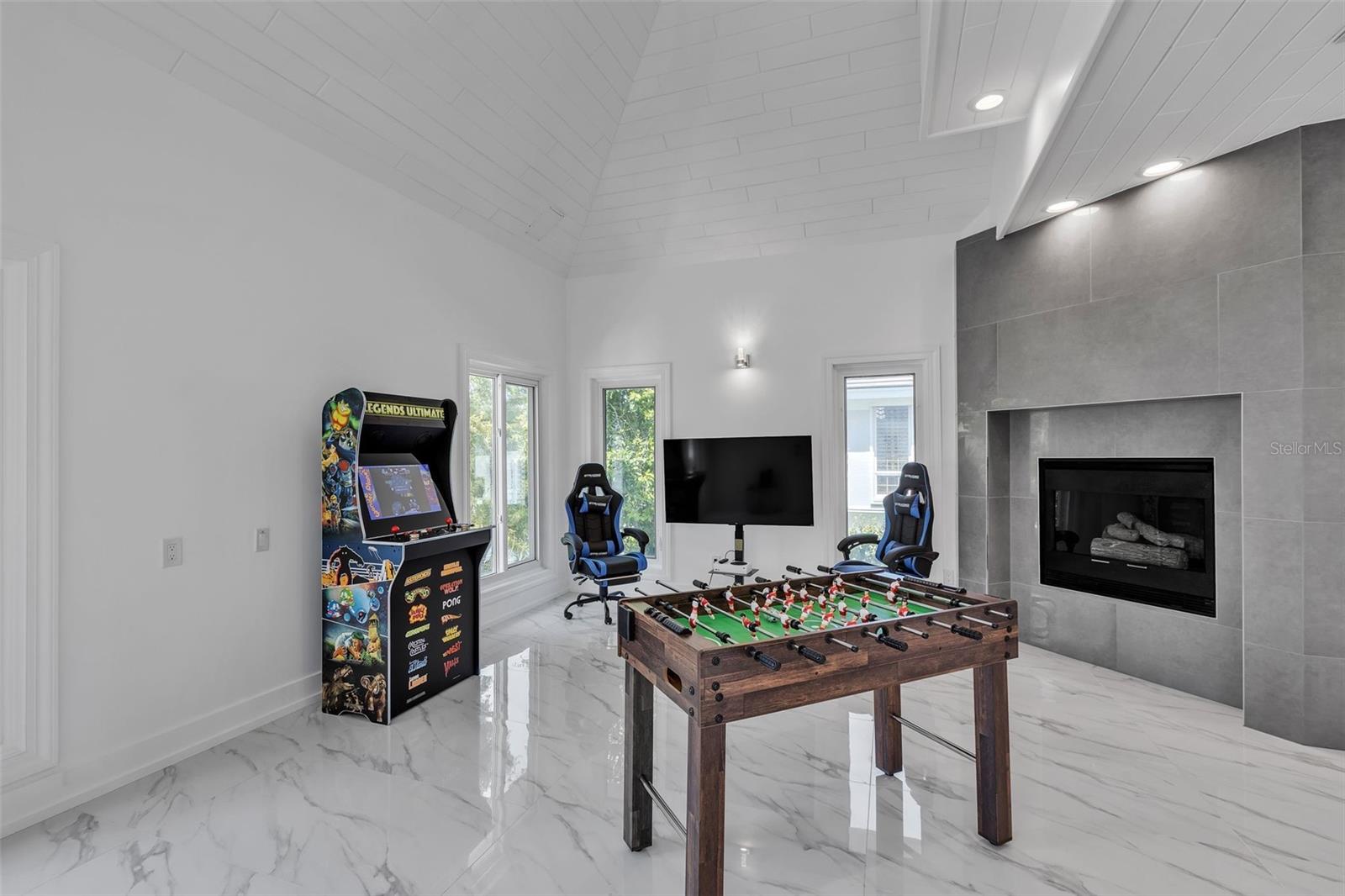 Listing photo id 12 for 5212 62nd Avenue S