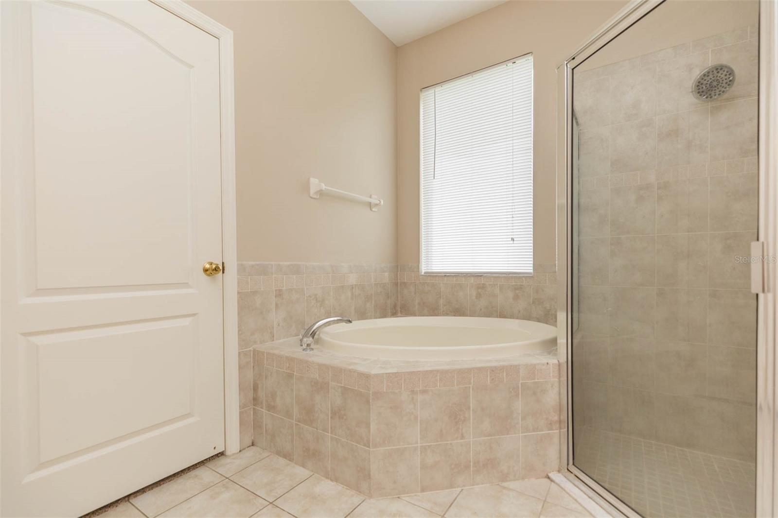 Image 12 of 27 For 17843 Cunningham Court