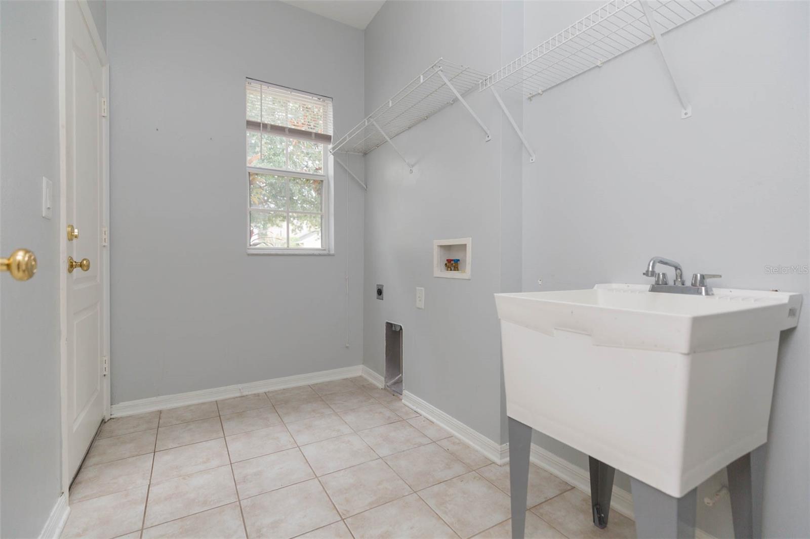 Image 17 of 27 For 17843 Cunningham Court
