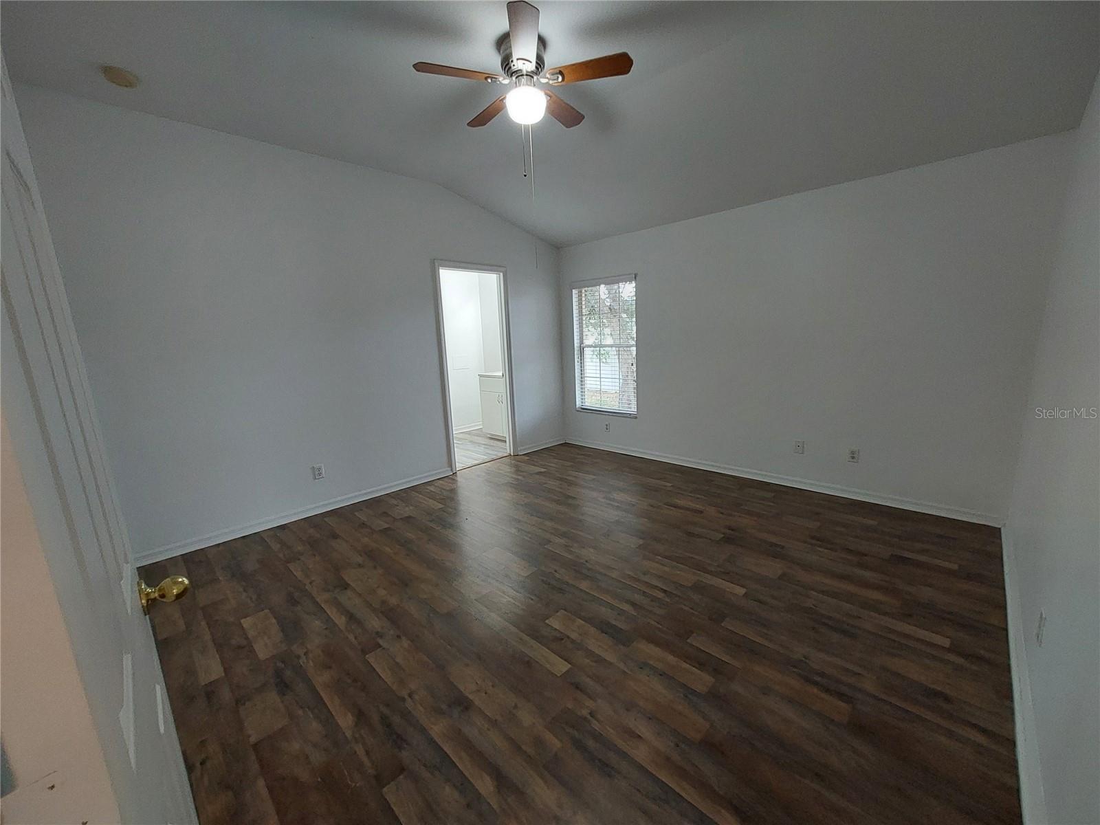 Image 14 of 28 For 557 Windermere Drive